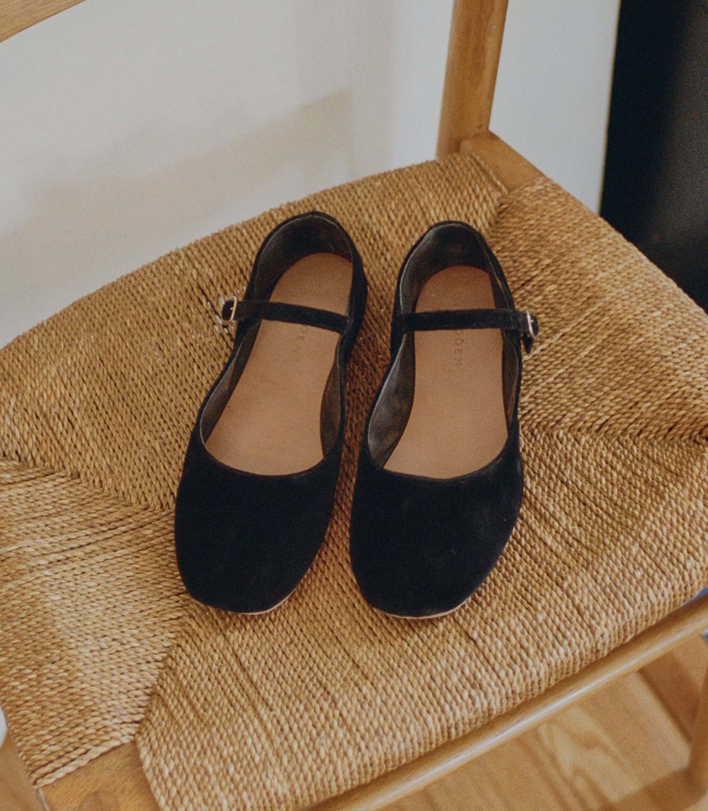 DÔEN Women Mary Jane Slipper - Black