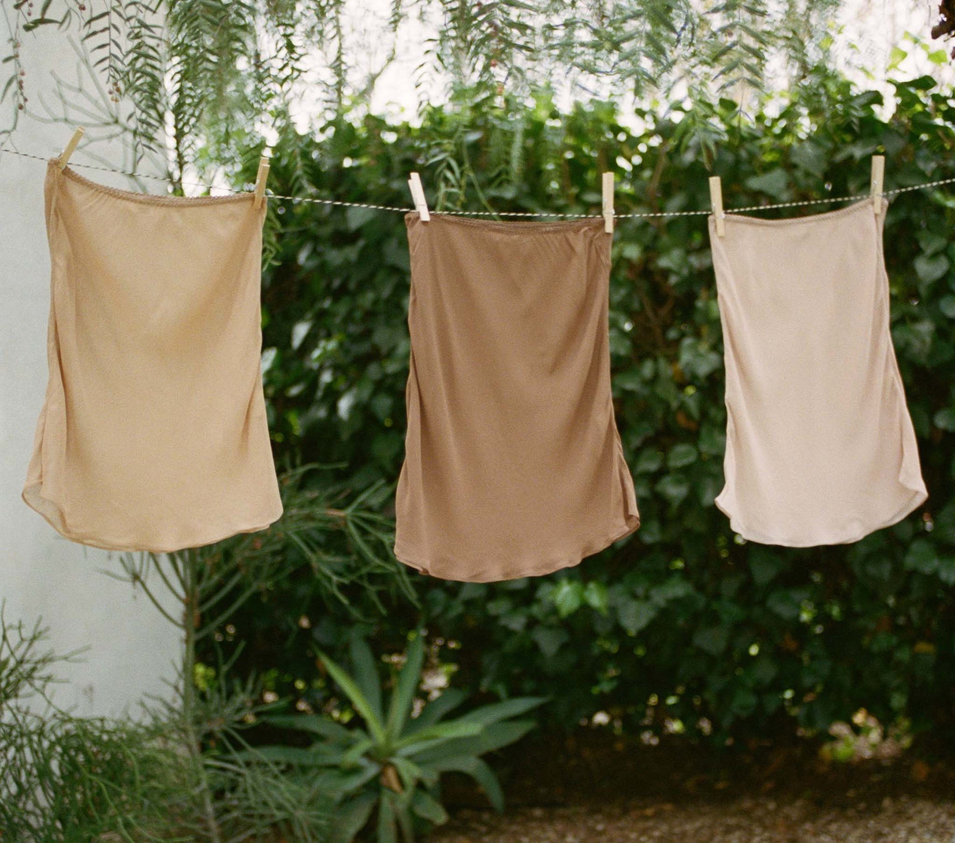 DÔEN Women Mini Skirt Slip - Conch