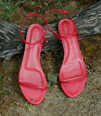 DÔEN Women Sartene Sandal - Red Nappa