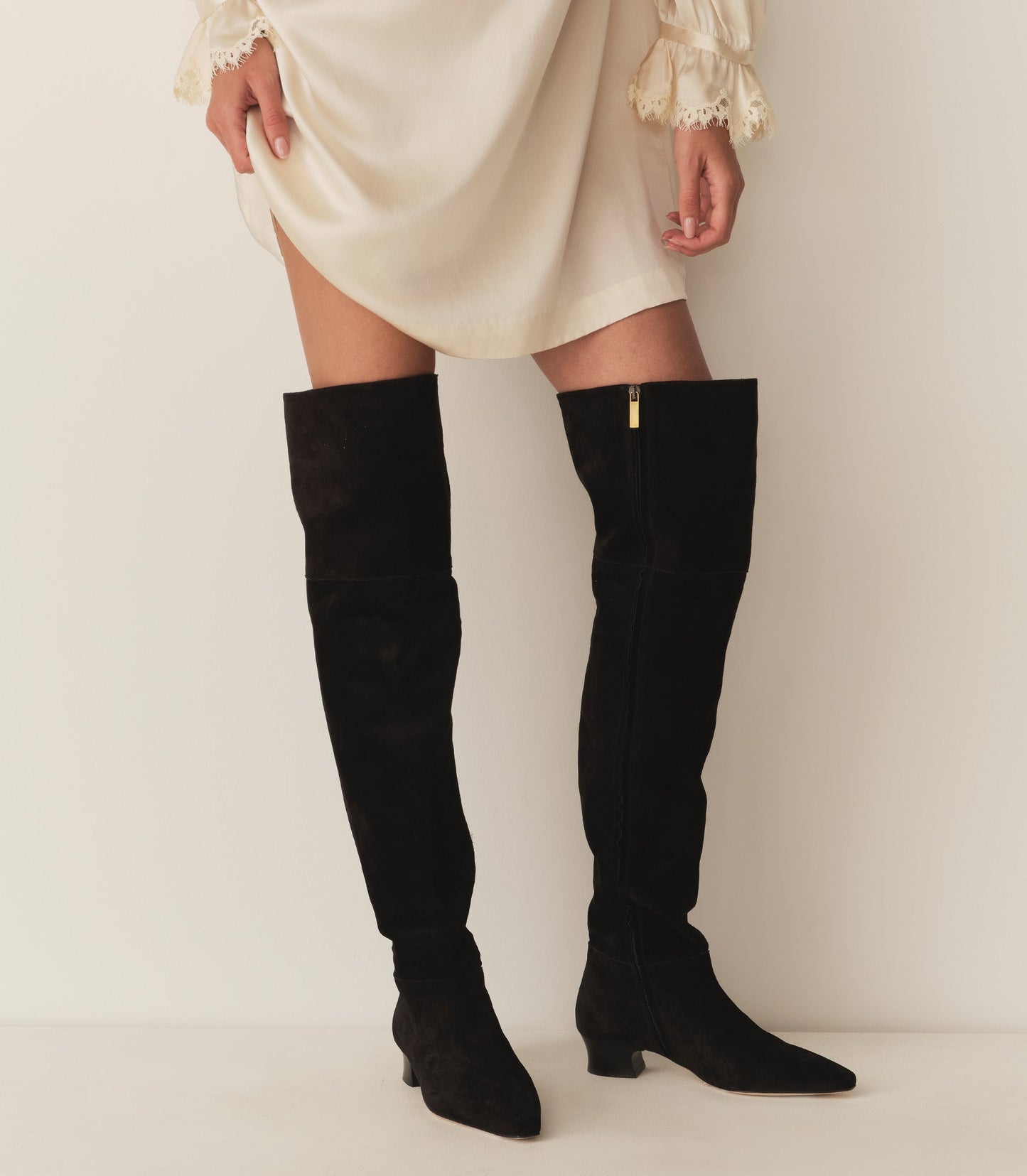 DÔEN Women Cambria Boot - Black Suede