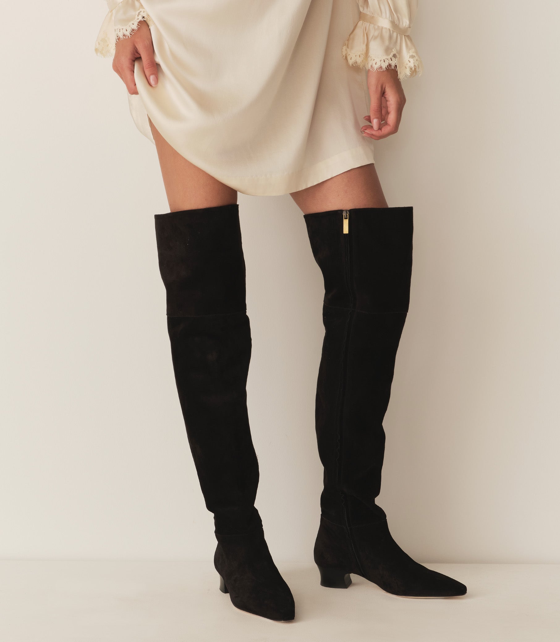 DÔEN Women Cambria Boot - Black Suede
