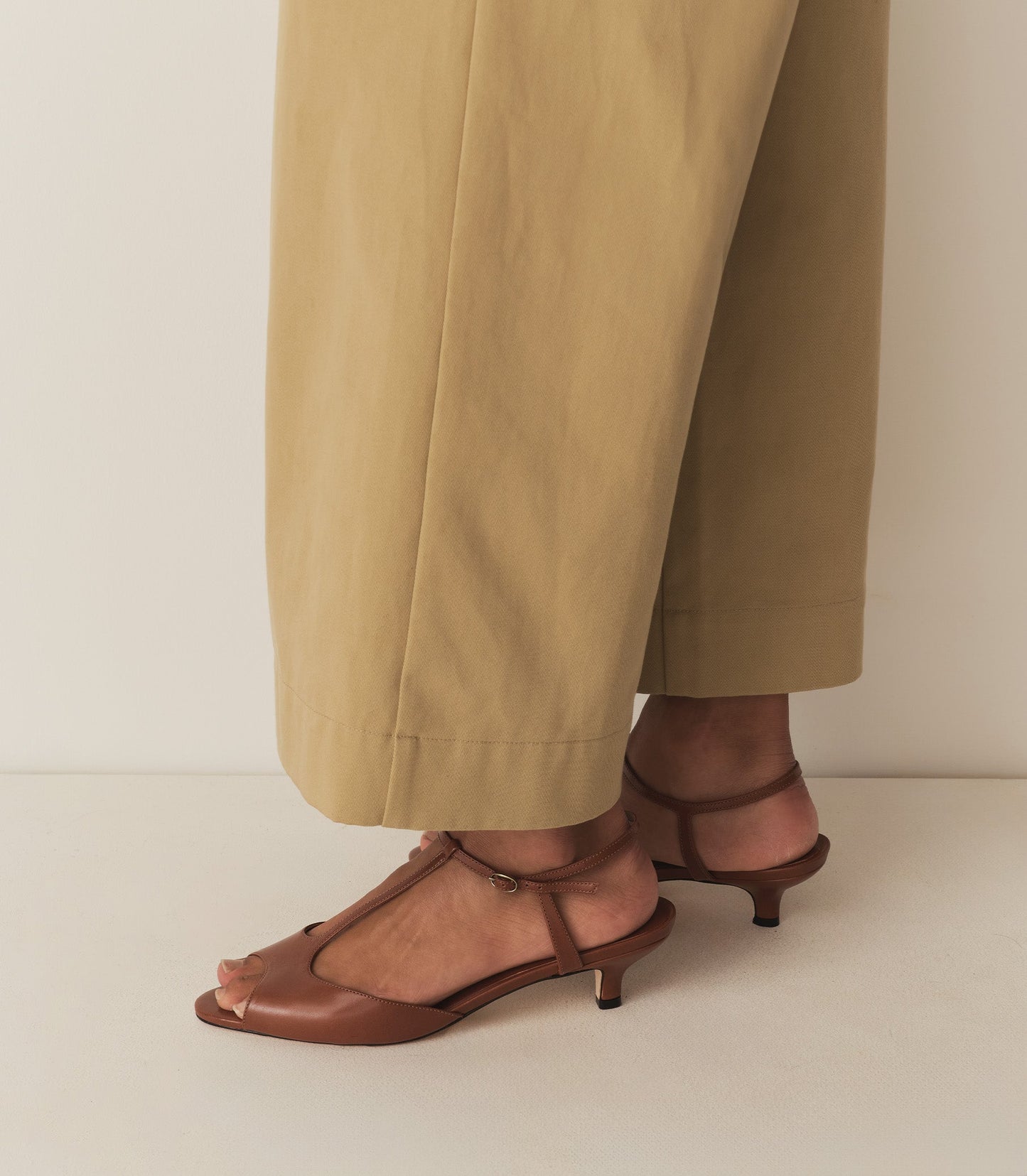 DÔEN Women Maisie T-Strap - Toffee Box Calf