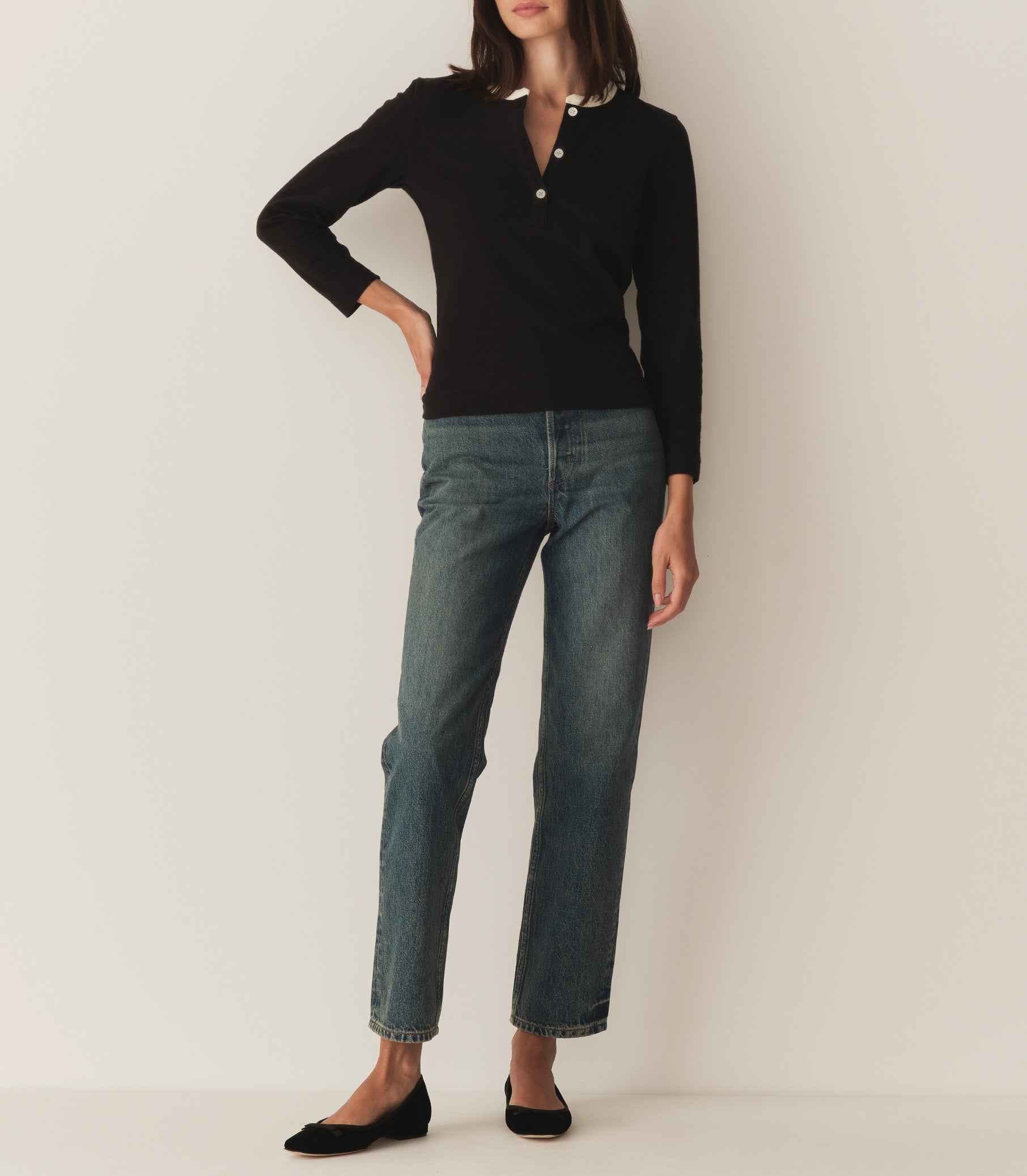 DÔEN Women Clover Tee - Black
