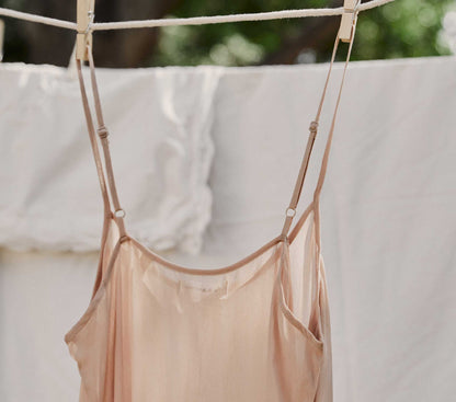 DÔEN Women Short Scoop Neck Slip - Conch