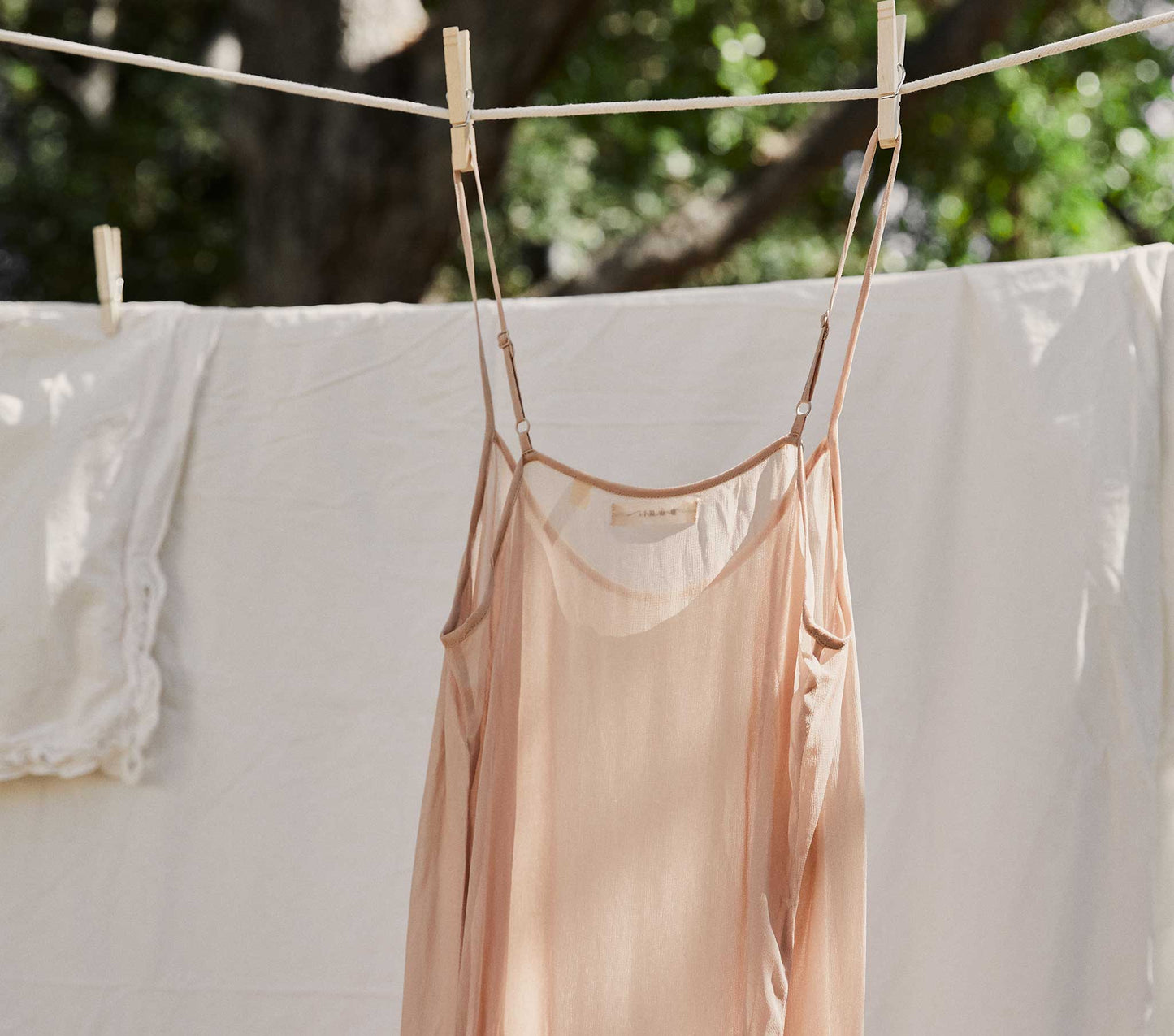 DÔEN Women Long Scoop Neck Slip - Conch