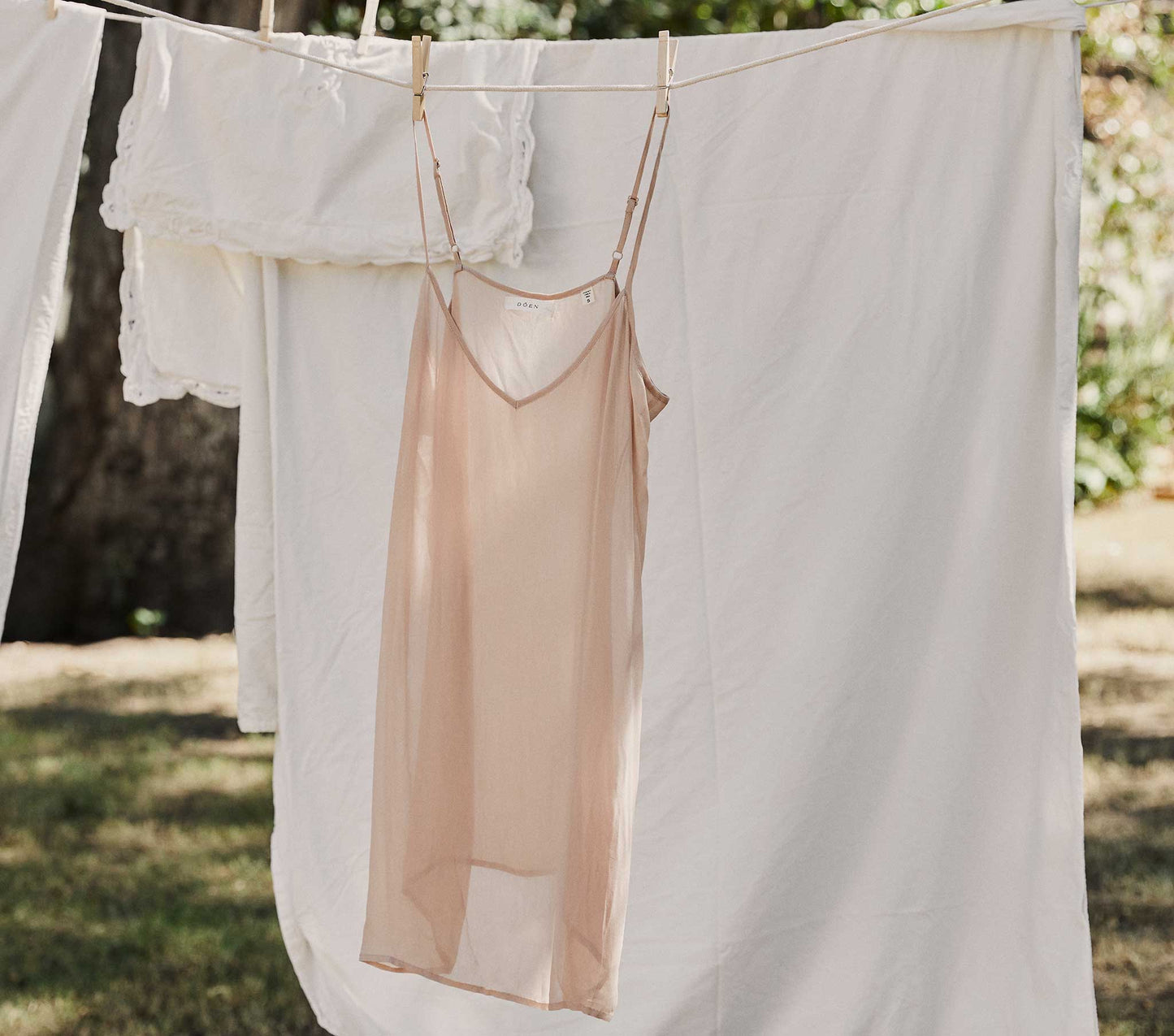 DÔEN Women Short Deep V-Neck Slip - Conch