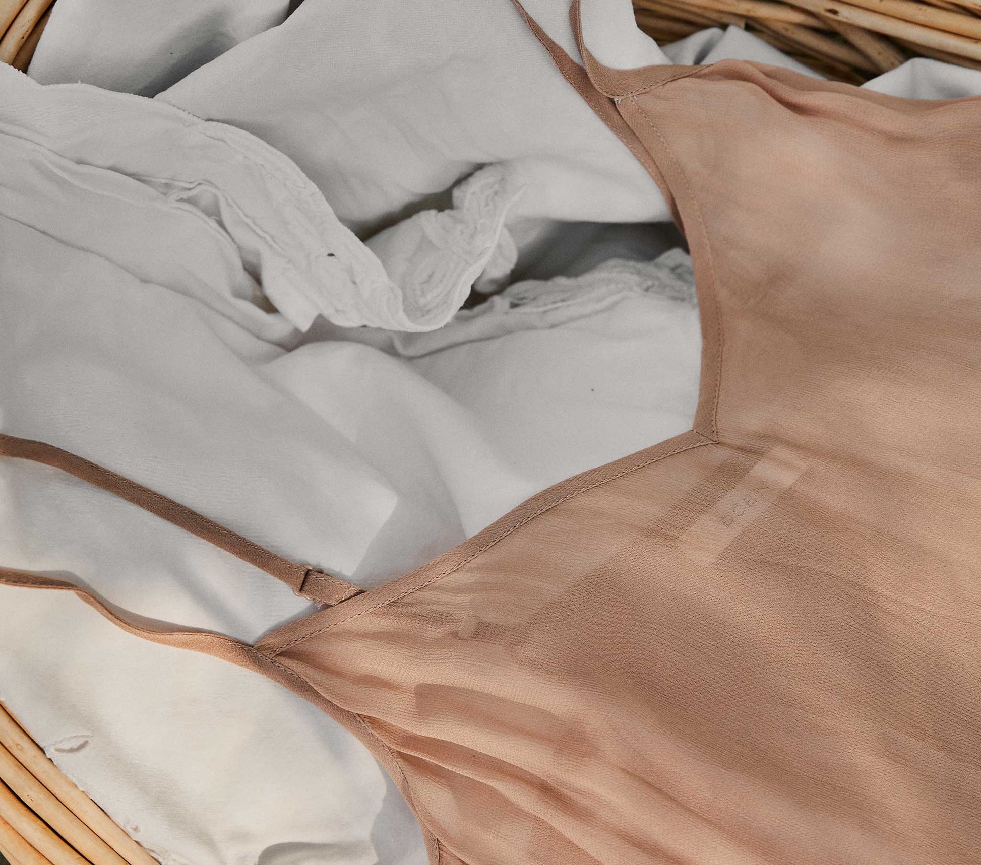 DÔEN Women Short Deep V-Neck Slip - Sand Dollar