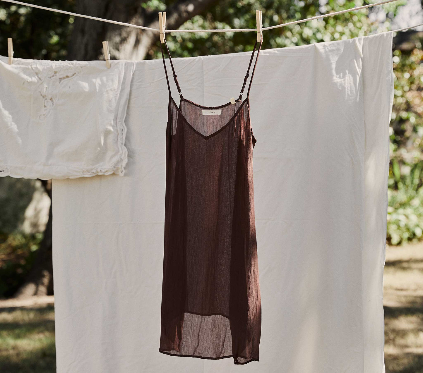 DÔEN Women Short Deep V-Neck Slip - Umber