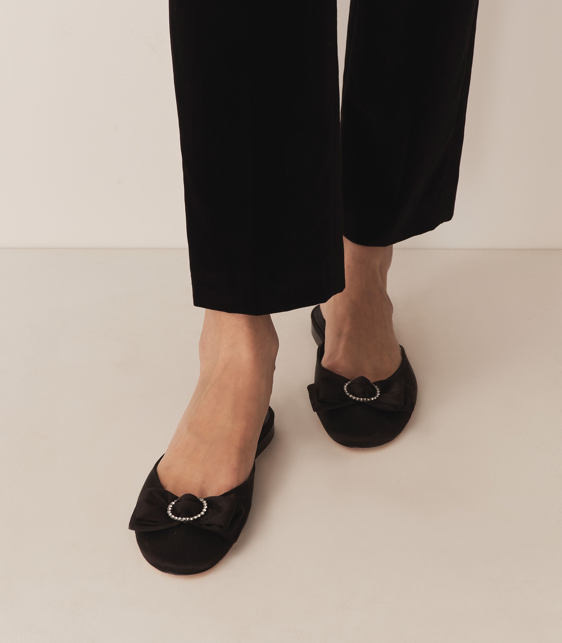DÔEN Women Tilly Mule - Black Satin