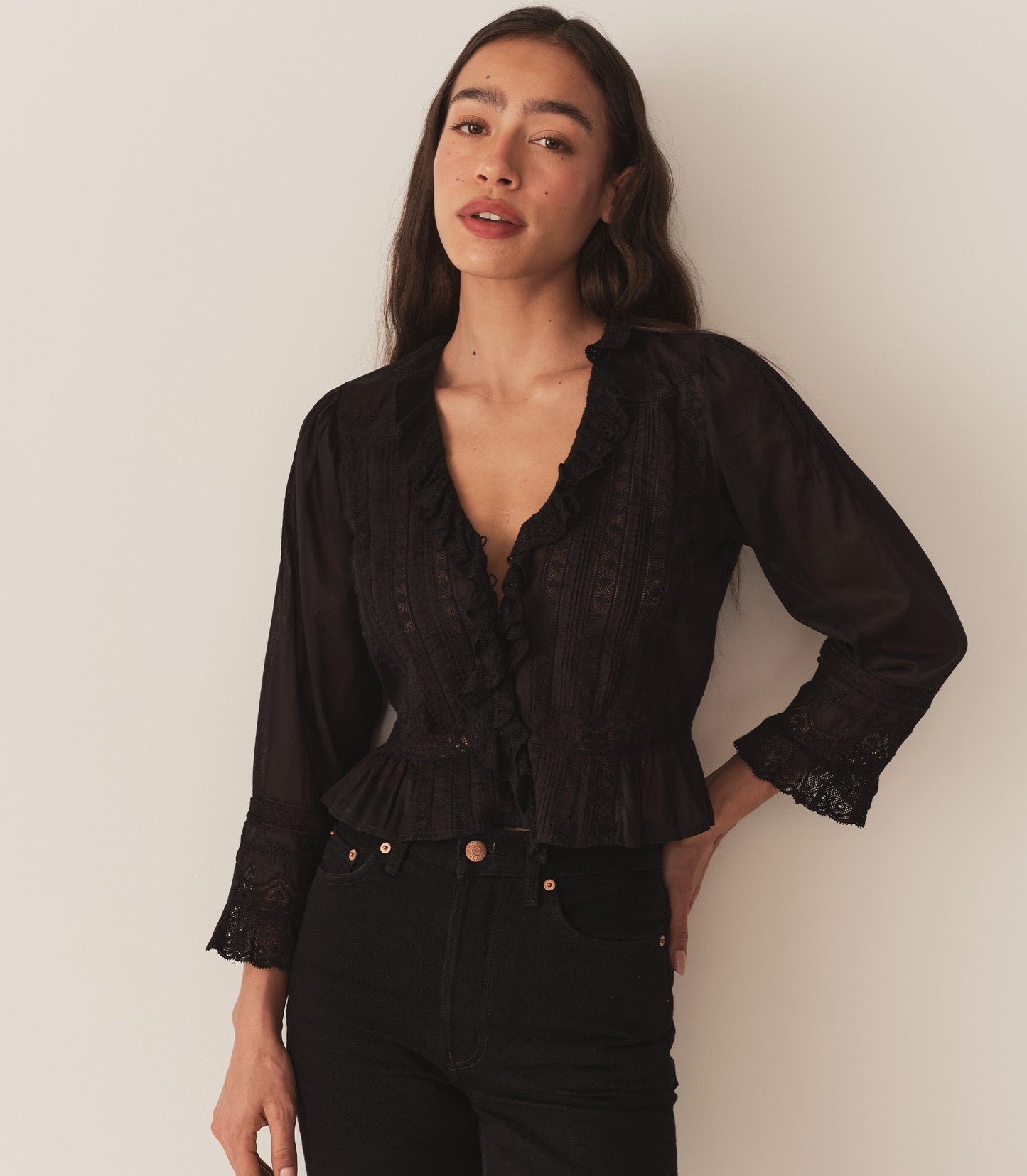DÔEN Women Eldoris Top - Black