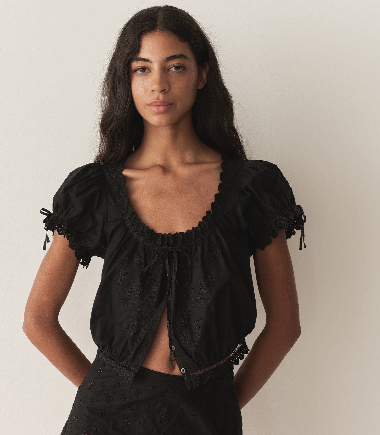 DÔEN Women Nera Top - Black