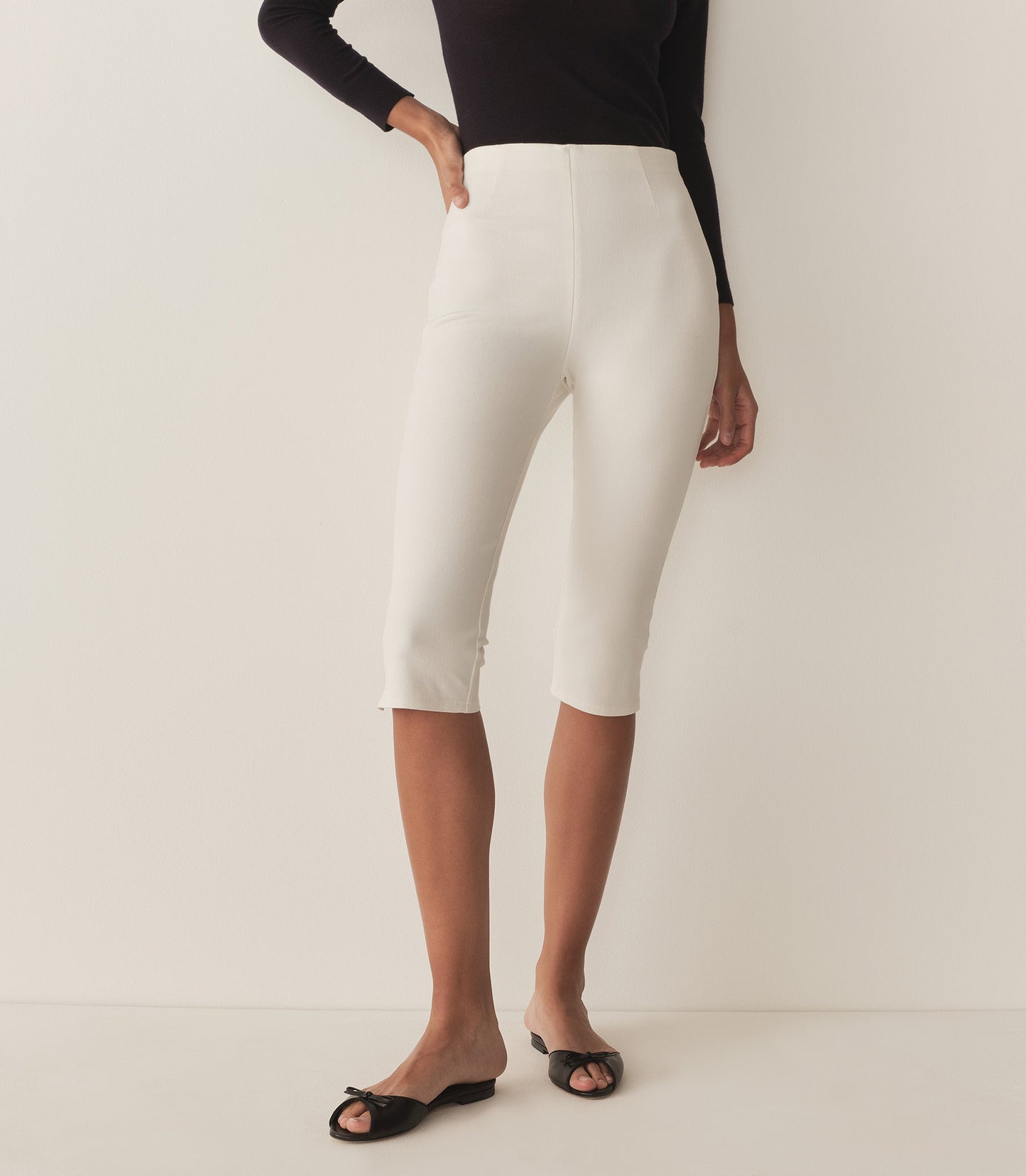 DÔEN Women Lula Capri Pant - Salt