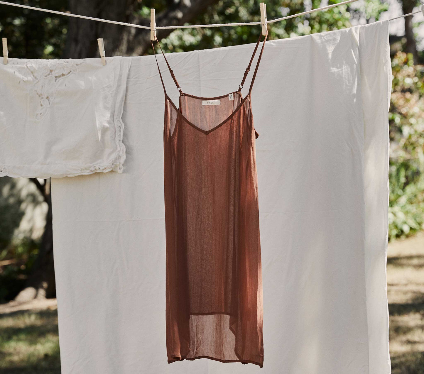 DÔEN Women Short Deep V-Neck Slip - Carob