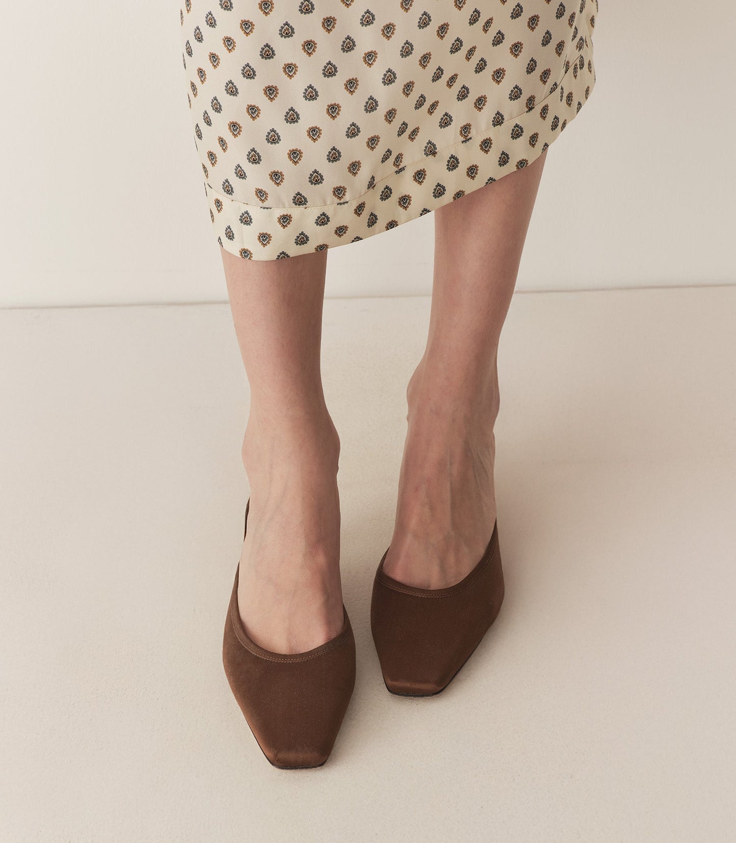 DÔEN Women Luma Heel - Chocolate Satin