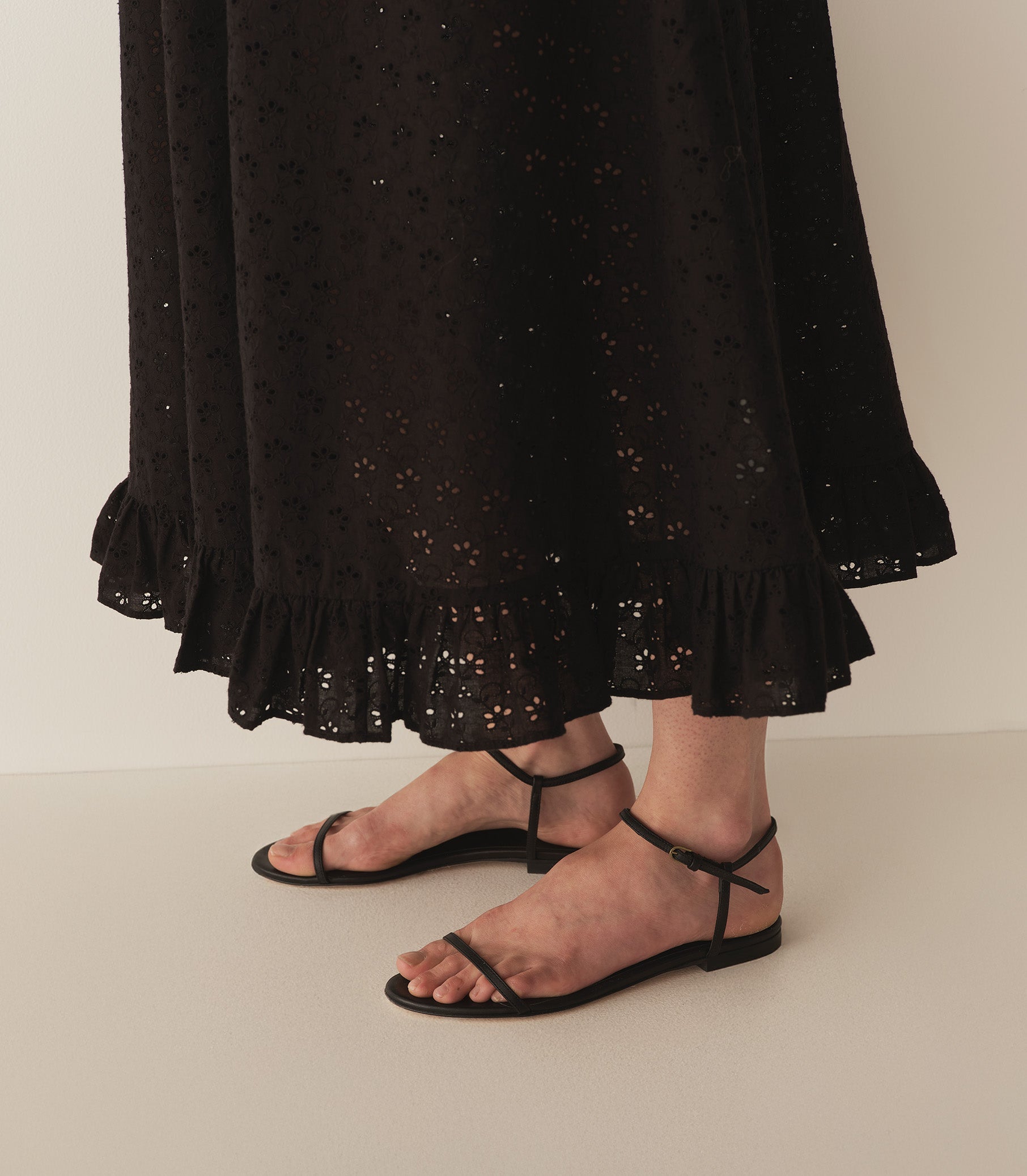 DÔEN Women Sartene Sandal - Black Nappa