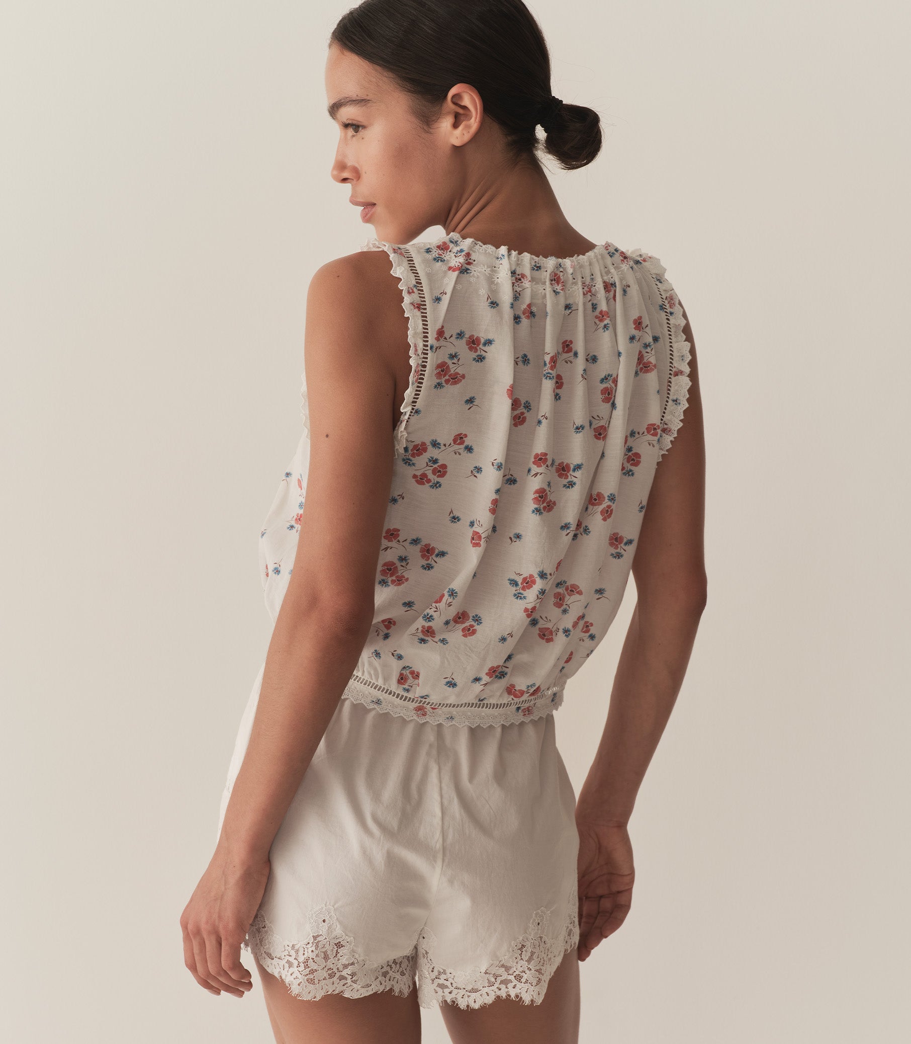 DÔEN Women Traveler Top - Poppy Field