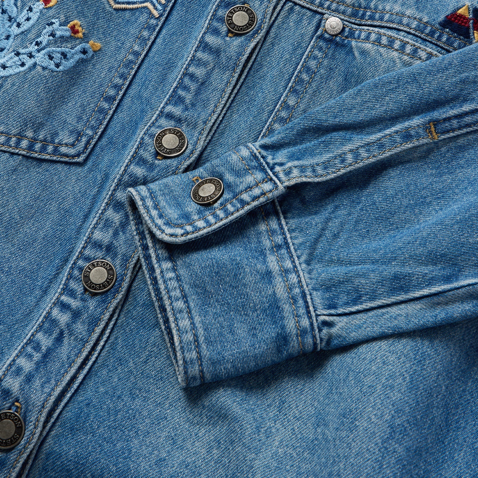 Stetson Embroidered Denim Button-Up Cropped Shirt